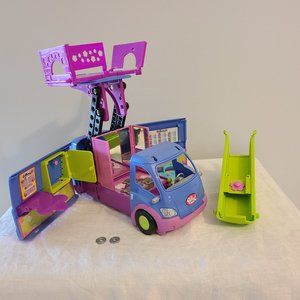 Polly Pockets party bus